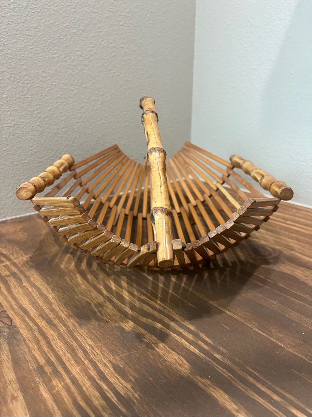Vintage MCM Japanese Bamboo Footed Fruit Basket with Handle RARE - Picture 6 of 8